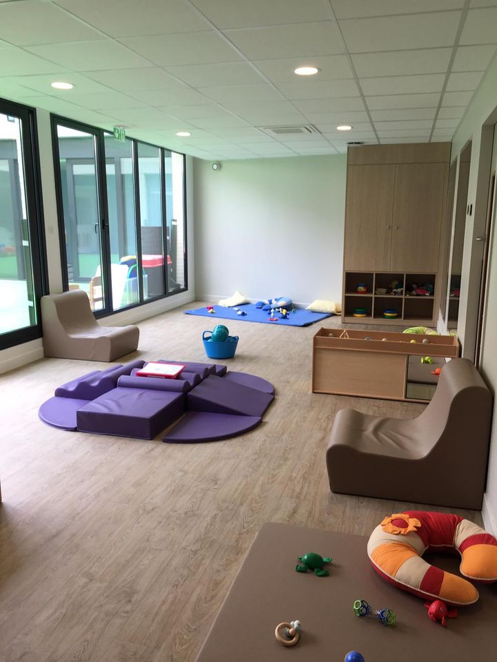 Babilou_fr's tweet photo. [#Actualité] Le 10/09/2020, la crèche #Babilou Asnières Chevreul a ouvert ses portes🎉! L'équipe en crèche travaille sur un projet #sensoriel autour de la #nature🌿🌳
Bravo et merci à tous pour cette #ouverture !🌞 https://t.co/RHNltEtaCs