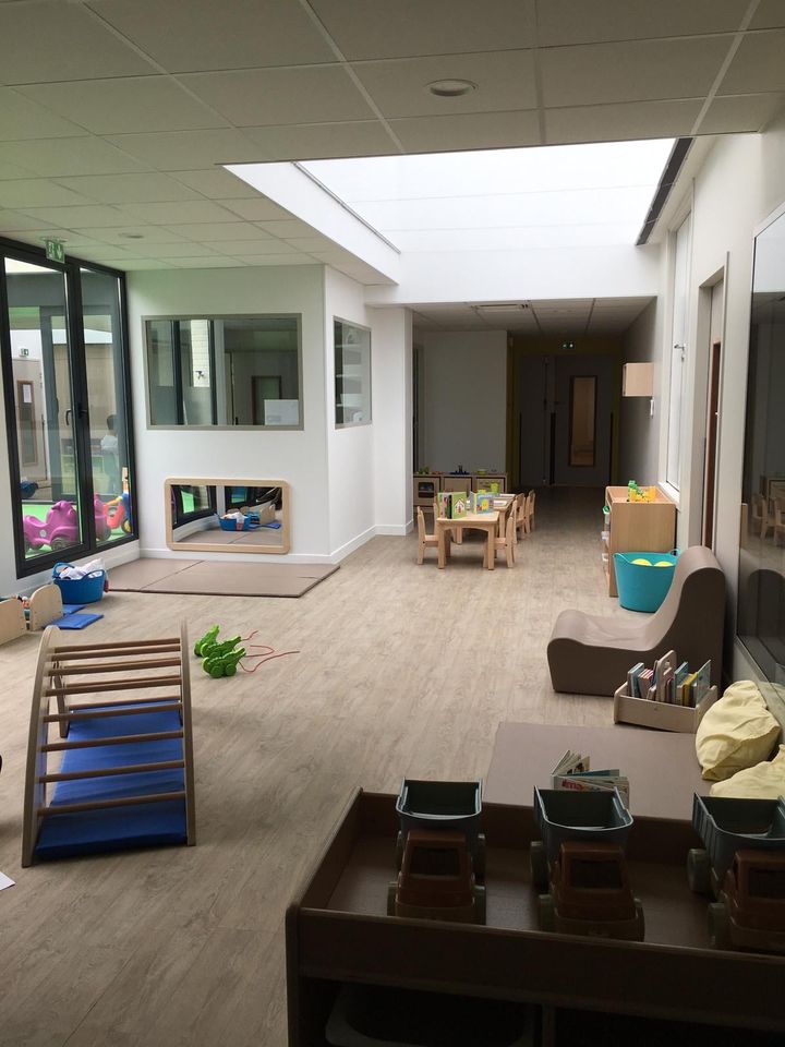 Babilou_fr's tweet photo. [#Actualité] Le 10/09/2020, la crèche #Babilou Asnières Chevreul a ouvert ses portes🎉! L'équipe en crèche travaille sur un projet #sensoriel autour de la #nature🌿🌳
Bravo et merci à tous pour cette #ouverture !🌞 https://t.co/RHNltEtaCs