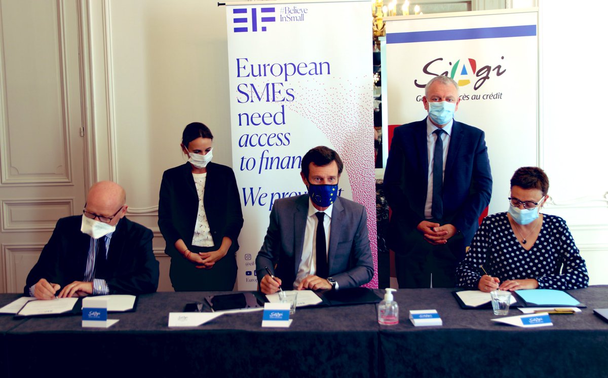 CMAFrance_'s tweet photo. 🖋 Officialisation aujourd’hui à #CMAFrance de l'extension de la contre-garantie donnée par le @EIF_EU 🇪🇺 à la #SIAGI : 235 millions d’euros en soutien aux entreprises artisanales #FranceRelance #Believeinsmall #COSME
➕ d’infos ➡️ https://t.co/aSoLOE2f45 https://t.co/qDgiufCHLm