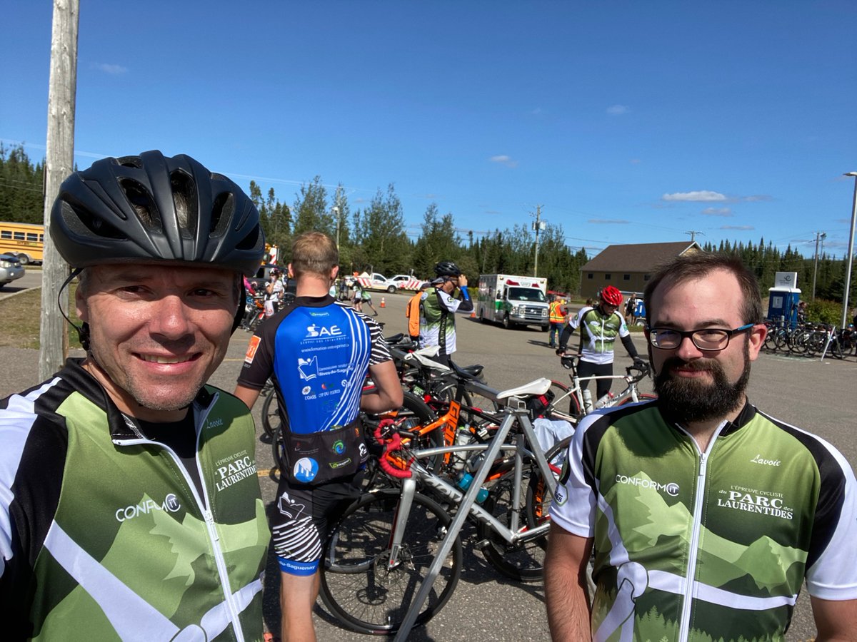CONFORMiT_EHS's tweet photo. Ce week-end, l'équipe CONFORMiT était heureuse de participer à la traversée du Parc des Laurentides. 🚲🌲 L'épreuve a réuni une centaine de cyclistes au profit de La fondation Arianne. Merci à Évènements 2M inc pour l'organisation! #CONFORMiT #Event https://t.co/RWgTmLsZ8v