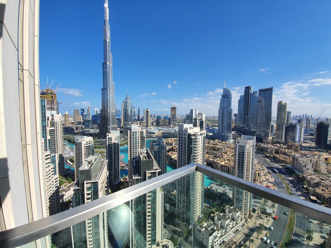 simbajames's tweet photo. Proud to offer this exquisite, 1984 sqft 3 bed fully serviced apartment in Vida Residences, #Downtown , #Dubai .Full #BurjKhalifa view. Asking AED 250,000. For more info call/whatsapp on +971525596613 #RealEstate #Realtor #mydubai #luxuryhomes #mydxb #simbajames #newlisting https://t.co/6DknOHuxzl