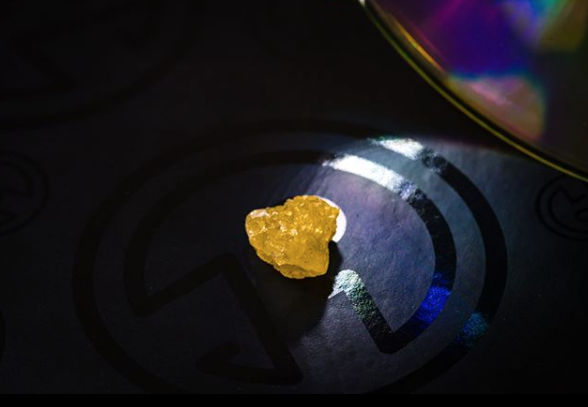 infiniteinfuse's tweet photo. #Diamonds are a Stoner's best friend. https://t.co/OC1DZyofih
