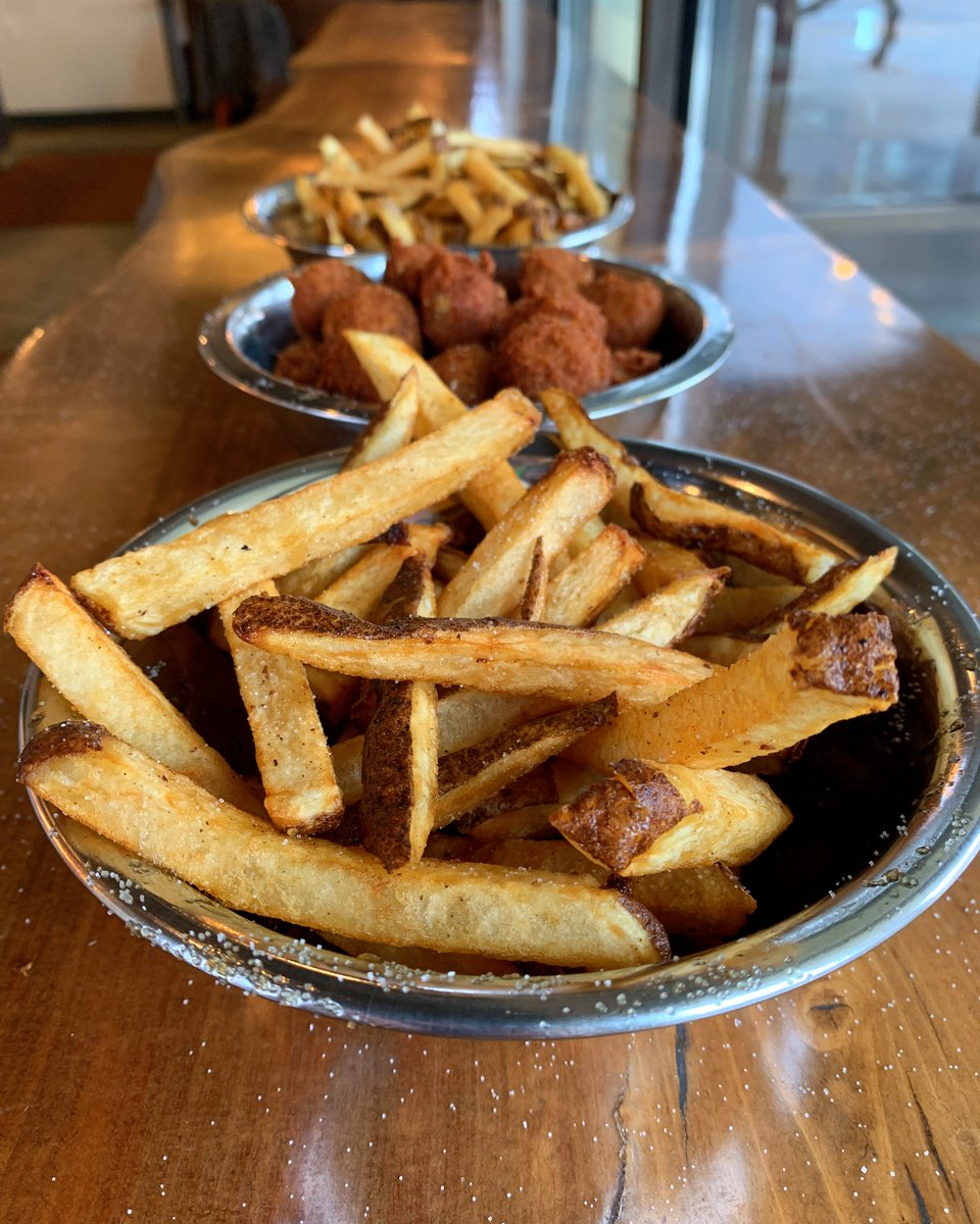 I'll take the Russet homestyle fries with a side of regular cut fries, and might as well throw in some Po'Balls please! #boisefrycompany