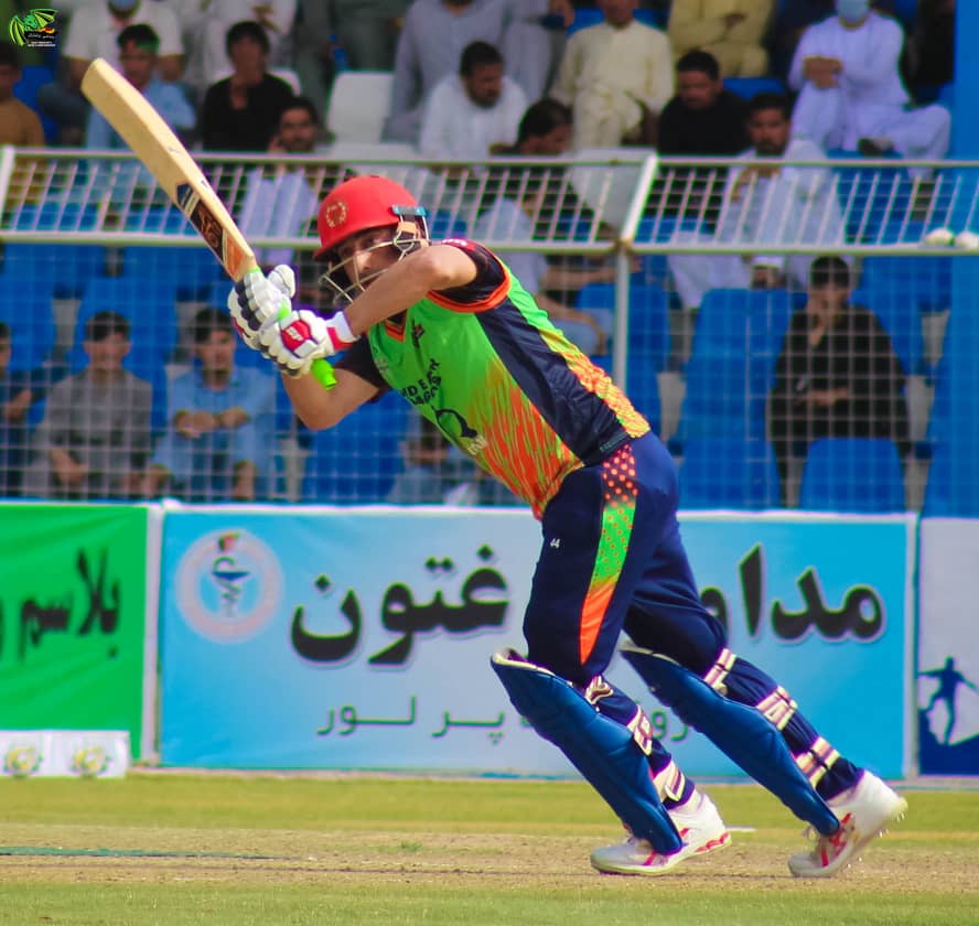 fresh_dragons's tweet photo. Captain inning 95* by Asghar Afghan followed by four wickets by iconic all-rounder @MirwaisAshraf16 against @DivaGroup1 's Bost Defenders seal 🐉 the spot in the second qualifier vs Mis Ainak Knights.#SCL2020 #DragonsKnights https://t.co/xQqORjCisk