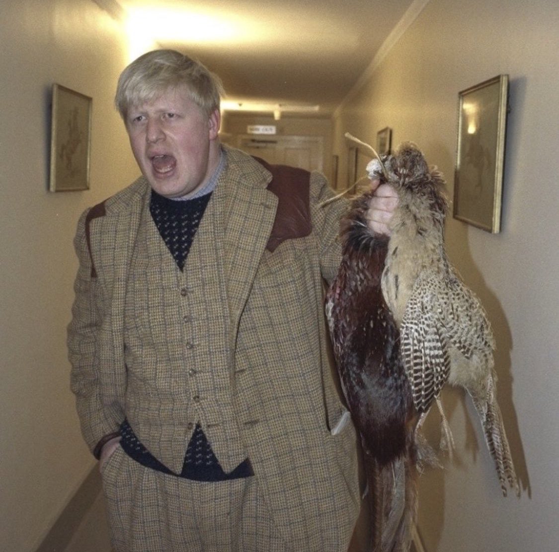 Tim_Burgess's tweet photo. Hunting and shooting parties are exempt from #TheRuleOfSix. As if we needed a reminder that it’s a case of them and us
https://t.co/EfnW6i6XcS https://t.co/5MuvEVTprx