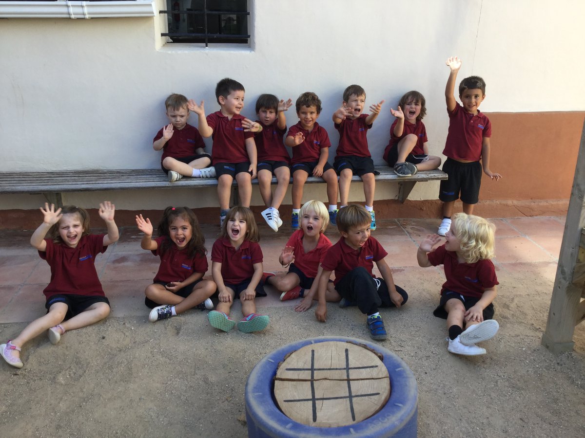 EscolaHoritzo's tweet photo. Li donem la benvinguda al curs 2020-2021. 
Ha estat un gran dia de retrobaments, il·lusions i emocions. 
Els havíem trobat a faltar molt!
#somdelhoritzo #tocantelmon #ushemtrobatafaltar #benviguts https://t.co/I8tcGNqvsa