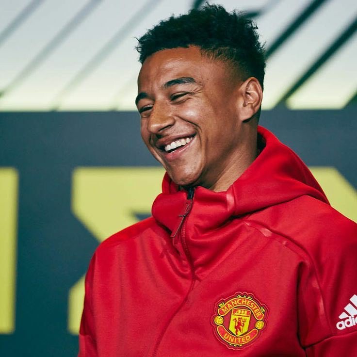 LingardJesseBR's tweet photo. 📂 documentos 
   └📁pornô
        └📁 pornô pesado
           └📁 pornô pesado demais
                └ 📁 Lingard sorrindo

#LINGARDAY https://t.co/44KdtKpTii