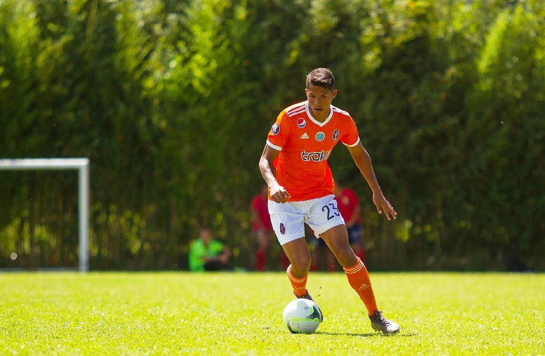 LiberoAdvisory's tweet photo. 🔥No hay mejor lugar que la cancha para poner a rodar el balón ⚽

📸Jovanny Bolívar 

#DSAPlayer 
#LigaFutve 
#DvoLaGüaira https://t.co/EapjO8WpWB