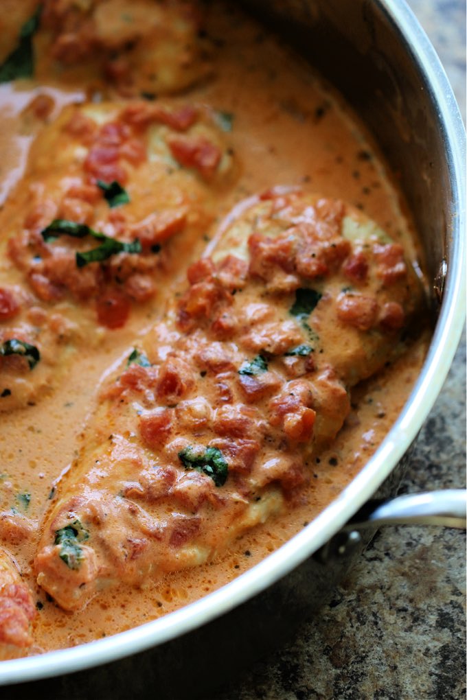 #AD #PalmolivePartner #3MPartner Yummy Weeknight Dinner! Chicken in Tomato Basil Cream Sauce &amp; EASY 5 minute Clean Up w/ #PalmoliveUltra &amp; <a href="/scotchbrite/">Scotch-Brite</a> #GreatTeamEasyClean <a href="/Walmart/">Walmart</a> cozycountryliving.com/chicken-tomato…