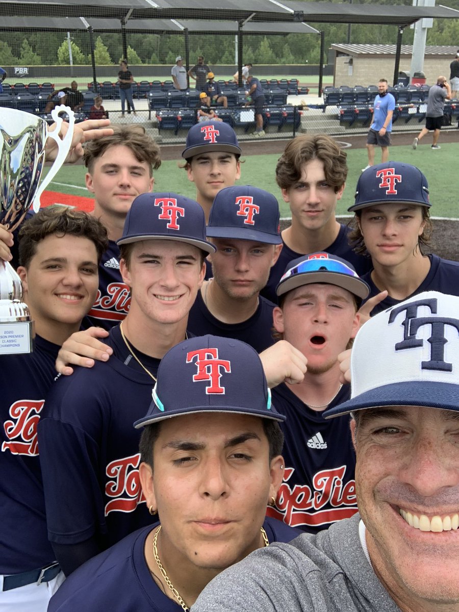 _GoRoos's tweet image. These 9 fools and one tired coach just won the @WilsonPremierBB 2023 Championship. Hollywood couldn’t written a better script 🥇@ChayceKieck MVP &amp;amp; @aidanmiller__ MV Pitcher @LakePointSports #9Strong #RollTier @TopTierBaseball