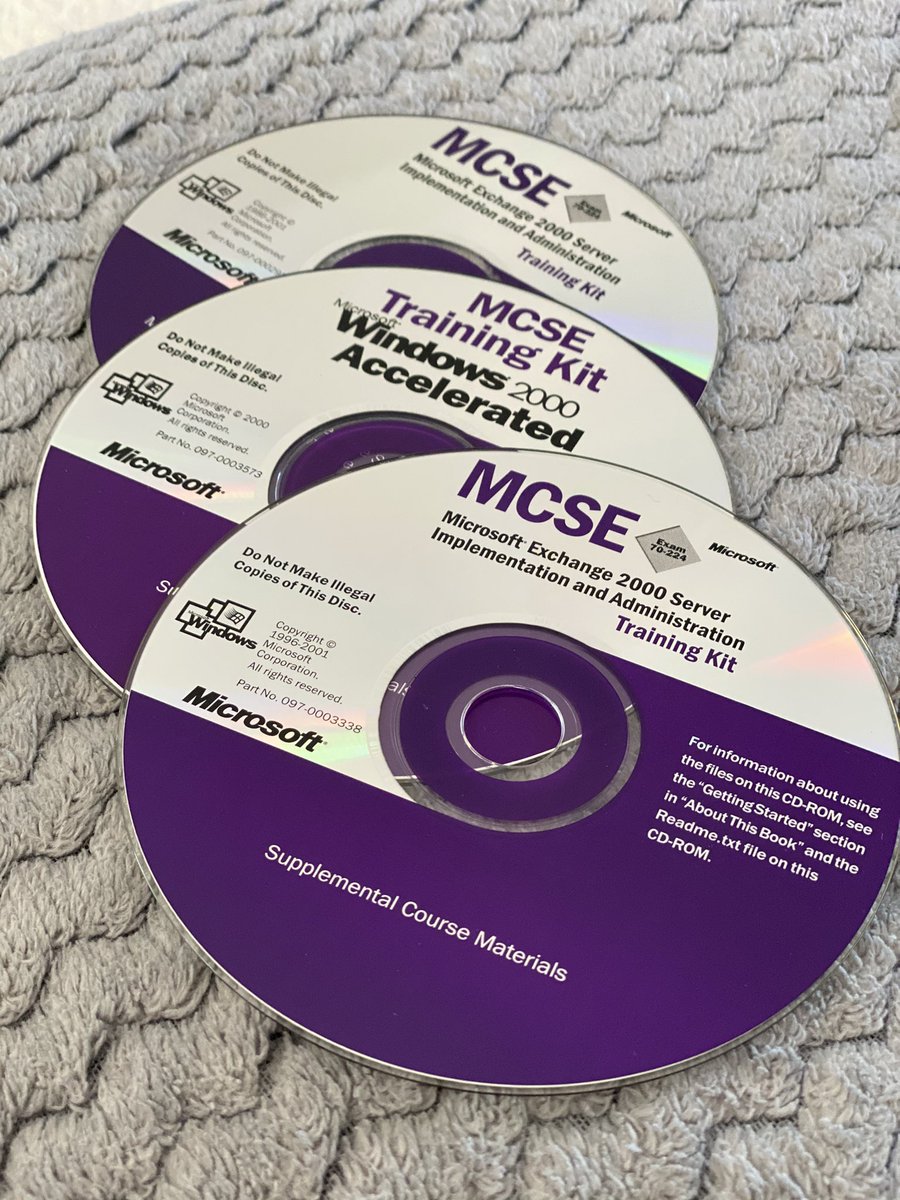 GeekWilko's tweet image. Found these bad lads when clearing out.. Ah, simpler times, old school Microsoft learning #SysAdmin #OldGeek