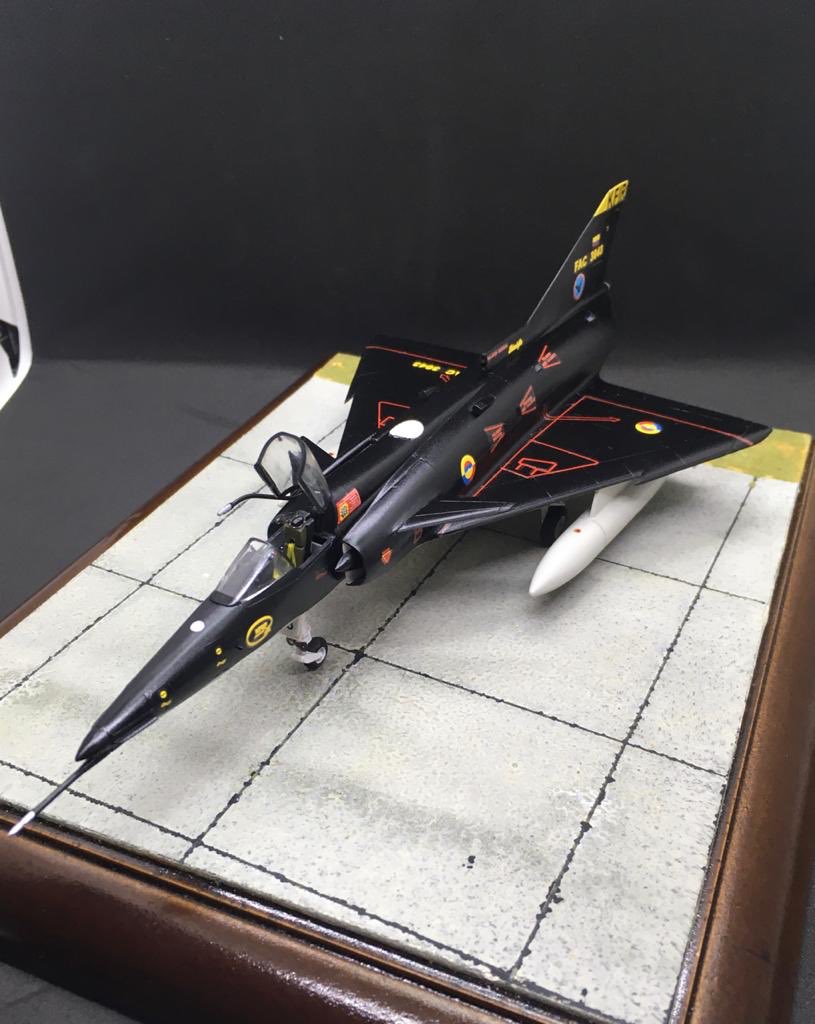 IPMSGUAYAQUIL's tweet photo. Kfir C2 Fuerza Aérea Colombiana 🇨🇴 Black Kfir #kfir 1/72 #fuerzaaereacolombiana Escala #avionesaescala #kfirc2 #scaleaircraft #plasticmodel #scalemodel #plastickit #maqueta #aircraftkit #modelkit #modeloaescala #scalemodelsworld #modelaircraft #plasticmodelworld https://t.co/mliRXWU78k