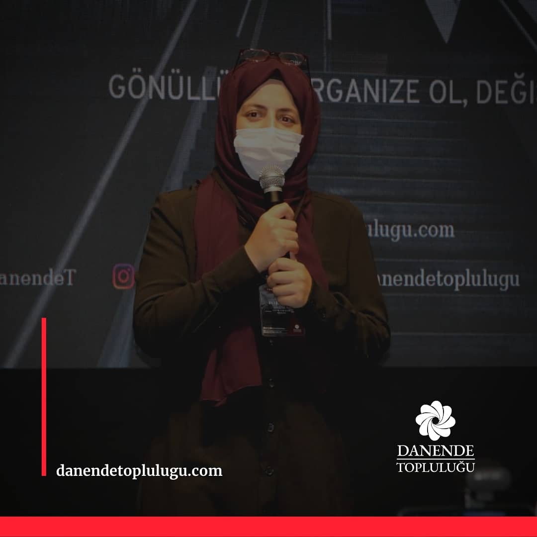 DanendeT's tweet photo. Sevgili dostlar, cumartesi günü Topluluğumuza yeni katılım sağlayan dostlarımızla güzel bir Tanışma Programı gerçekleştirip döneme başladık. Önce biz kendimizi, derdimizi ve hayallerimizi anlattık sonra dostlarımızı tanıyıp dertte ve hayalde ortak olduk. https://t.co/Z40nTRBsJx
