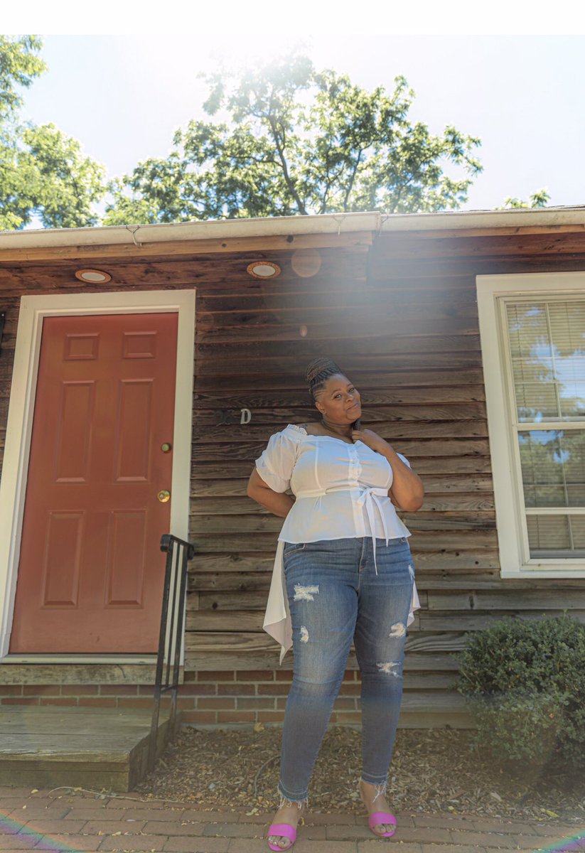 DeeMarieStyle's tweet photo. Hay there!!! Who is ready for fall? 💇🏾‍♀️: @rootsbysomaa // 📸: @treeentphoto // 💄 @ashleydianne1mua
#deemariestyle #justputiton
#styleinspo #fashionista #createher #ootdinspo #stylegrammer #styletips #whowhatwearing #wearitloveit #fashiongoals #njinfluencer #fashionistartist https://t.co/Dr34pTHPUK