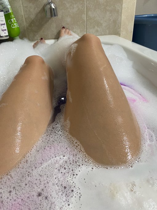 You can take a bath with me on only fans or my free cams. 😘 #girl #woman #leg #legs #lonlegs #legsfordays<a href="/tag/love"class="tags"><span>#love</span></a><a href="/tag/model"class="tags"><span>#model</span></a><a href="/tag/follow"class="tags"><span>#follow</span></a><a href="/tag/fun"class="tags"><span>#fun</span></a><a href="/tag/legs"class="tags"><span>#legs</span></a><a href="/tag/girl"class="tags"><span>#girl</span></a><a href="/tag/followme"class="tags"><span>#followme</span></a>
