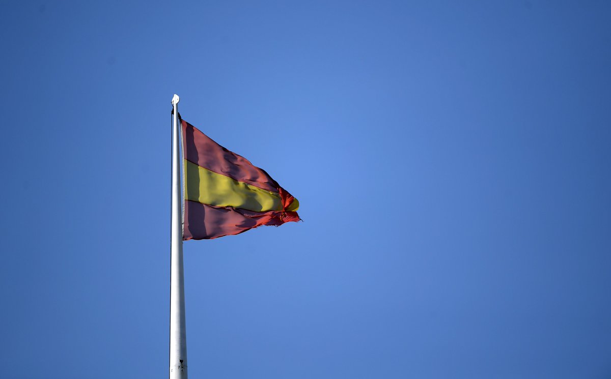 MCCOfficial's tweet photo. ☀️ The MCC flag flying high at a sun-drenched @HomeOfCricket this evening. https://t.co/QQ1VKV8Mi5