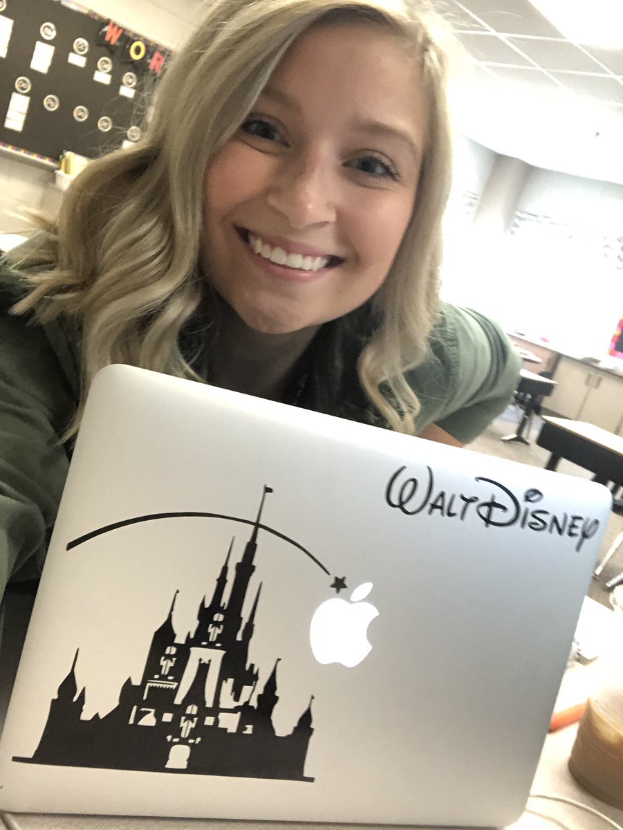 Miss_Palmquist's tweet photo. Ready for distance learning!  #ab7firstdayofschool https://t.co/UuVD7nRb7H