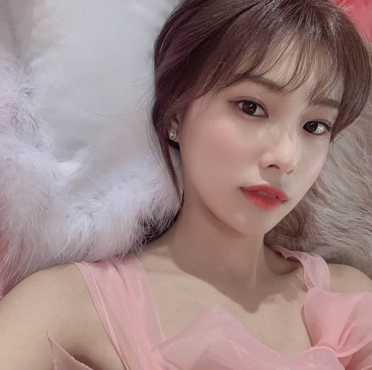 chittaphnten's tweet photo. May your dreams be as soft and sweet as your tender kiss. Good night my kittie @hyewkon ❤ https://t.co/OjoCoHl13l