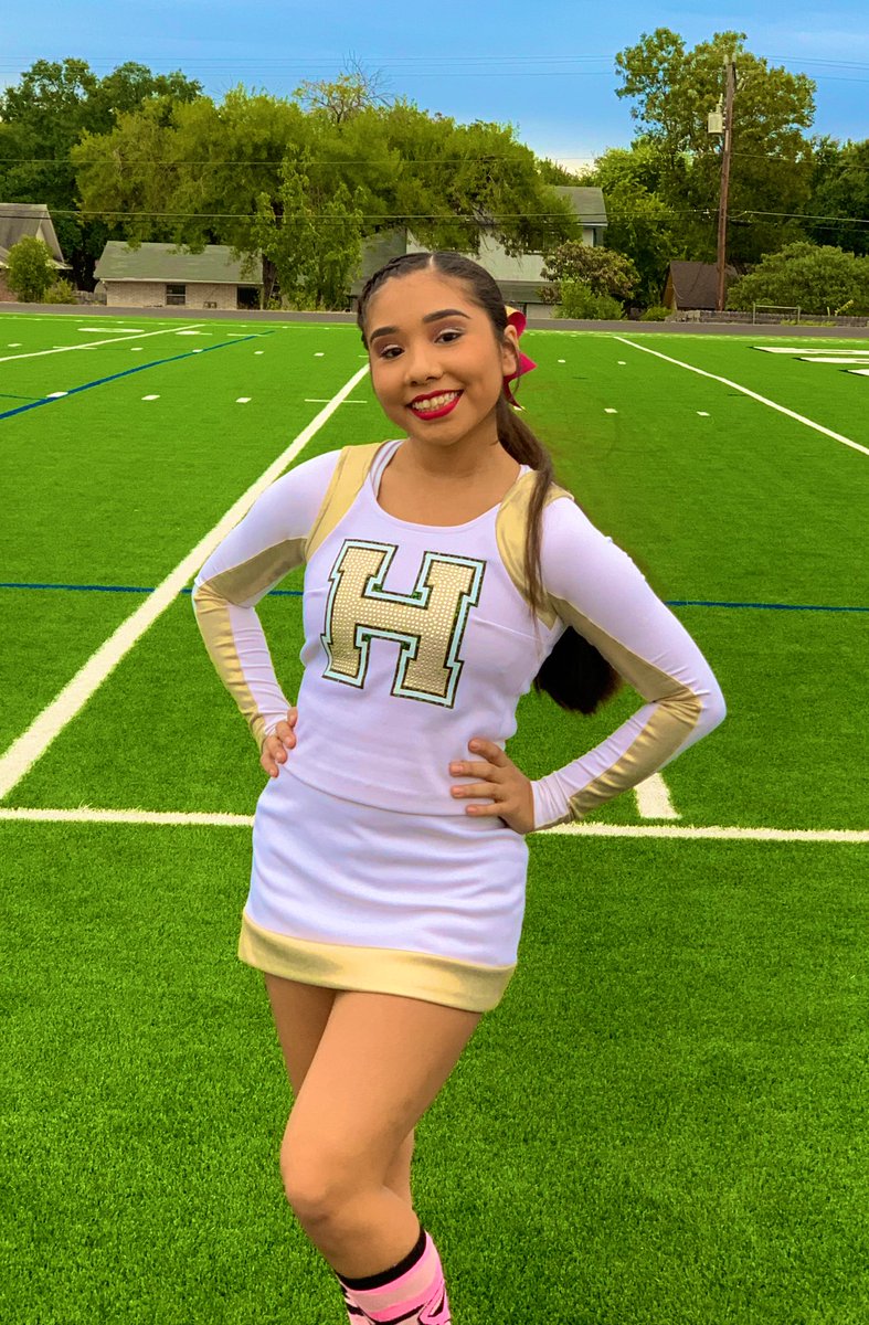 Meet our 2020-2021 HHS Cheer Captain, Leah 📣  She is a senior and this will be her third year as a cheer member. We look forward to your leadership, Leah!! 💚💛💚💛