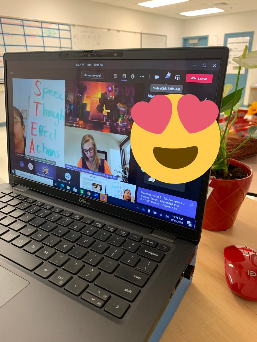 karras_ELMS's tweet photo. Our Bulldogs & Ms. Villegas are Team Players not only for #smsSpiritWeek , but to analyze characters using STEAL with #HustleandHeart #TeamSISD https://t.co/w7M8lSUb0X