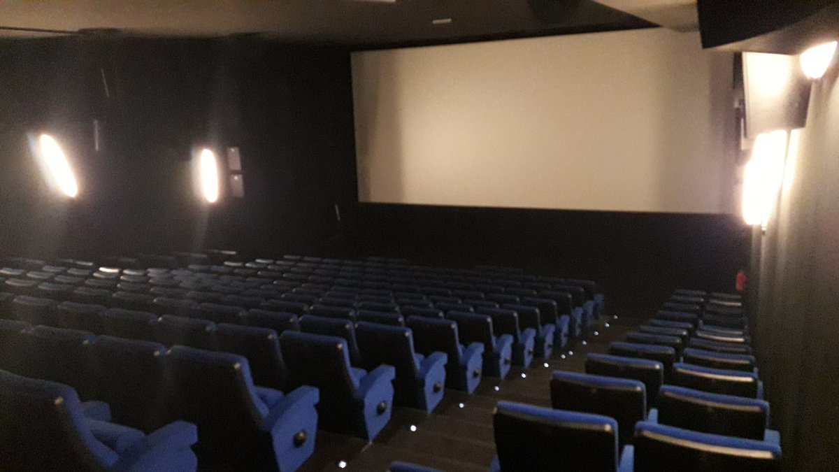 fulc927's tweet photo. #operaims #reims séance pour #Tenet dans 5 min. Je suis tout seul dans la salle. https://t.co/jCLfVT1MNh