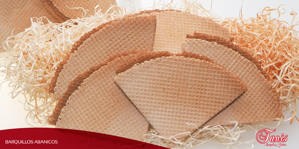 BARQUILLOS ABANICOS
Deliciosos y crujientes abanicos elaborados con nuestra tradicional receta de masa de barquillos plegada en forma triangular #BarquillosTanis