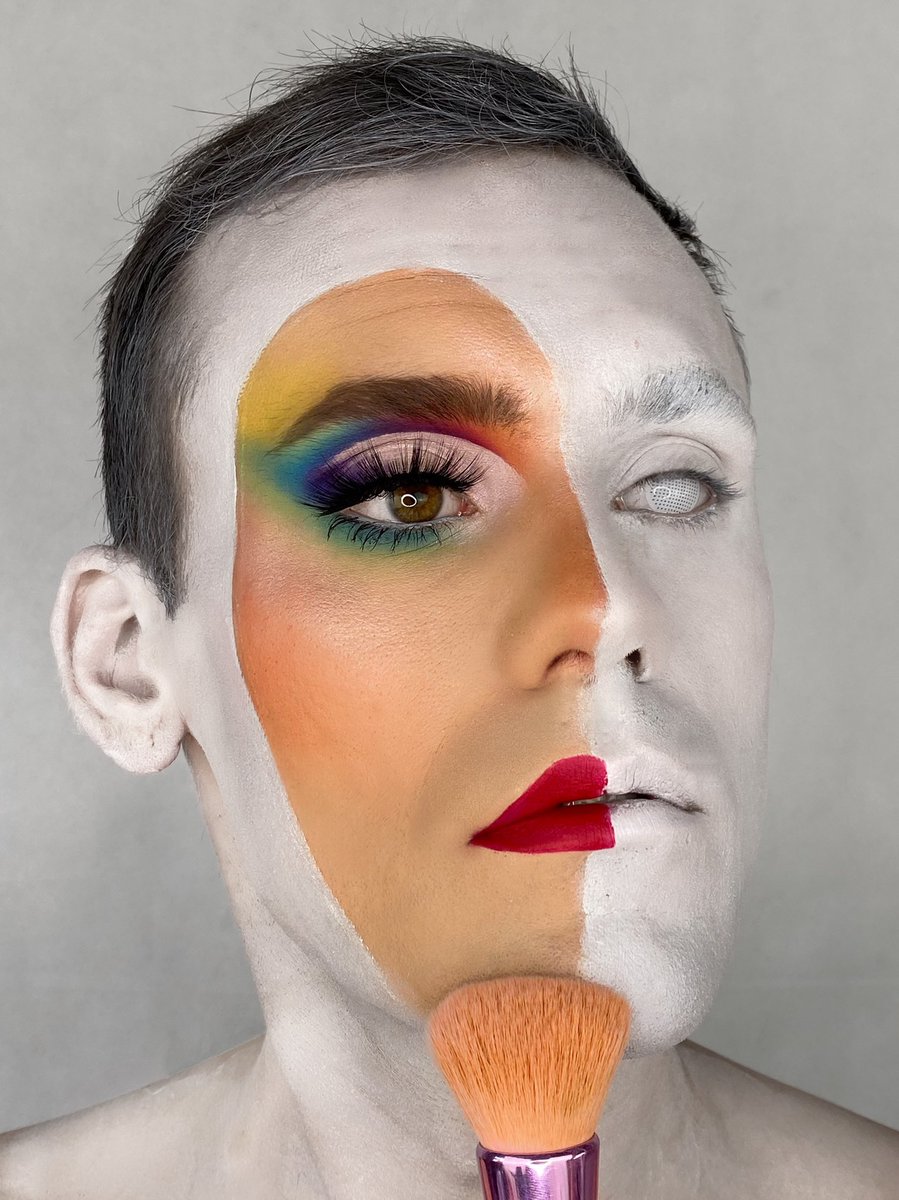 jaro_london's tweet photo. @TheCrayonCase I love #themattebook 🥰 one of my top palettes 🤩 https://t.co/gPiRhLclez
