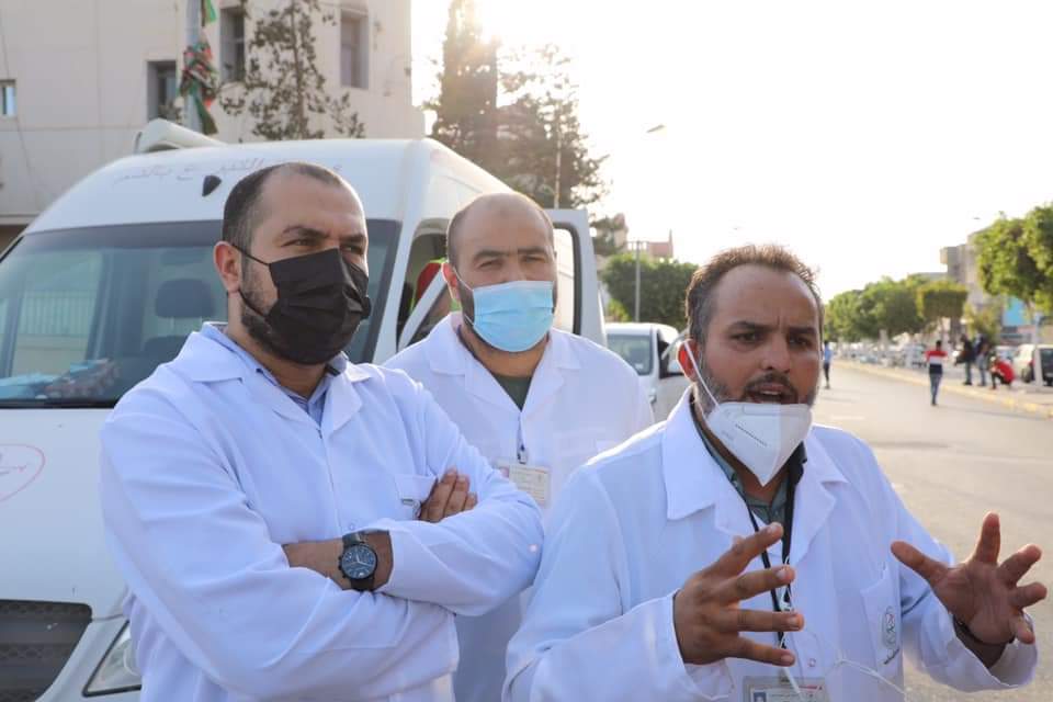 monaabilal's tweet photo. اذا كان عناصر المركز الوطني لمكافحة الامراض يلبسو فالكمامة غلط ما حد يلوم عالشعب #كورونا https://t.co/ICceYOBCjS