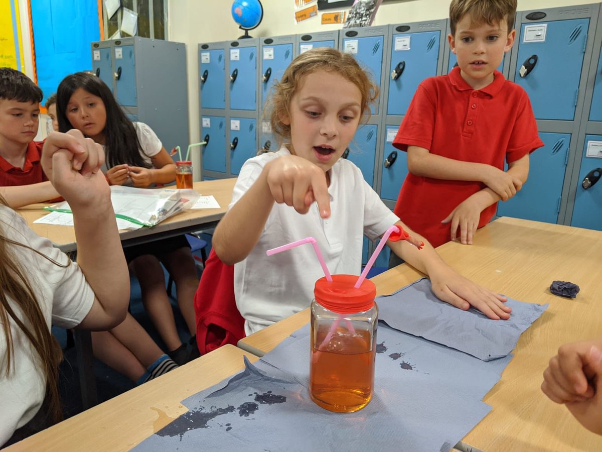 DringhousesPS's tweet photo. Class 9 started their new science topic with lots of fun, exploratory learning today. We made models of one of the chambers of the heart to see how it worked. #DringScience https://t.co/yudXJIDYJA