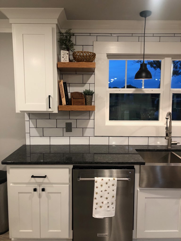 AlphaCounterTop's tweet photo. "Sending you after pics. SO happy with our beautiful granite!! Thanks for everything!" - Bruce & Melissa Swanson.
Thanks so much, Bruce & Melissa. You all were great to work with! Thanks for choosing Alpha!!
#AlphaCountertops #steelgray #granite #therivervalley #centralarkansas https://t.co/tunIOodqyq