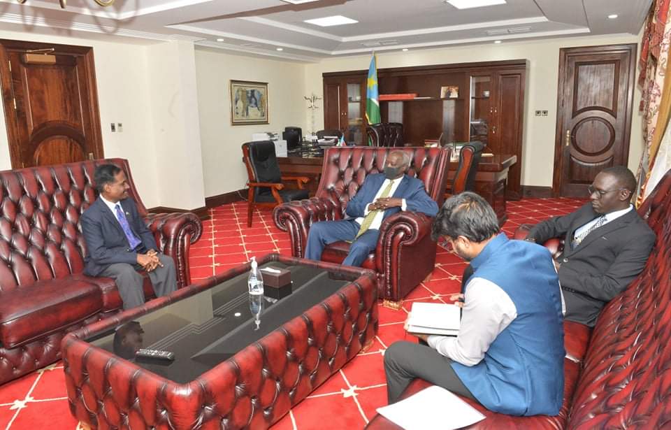StateHouse_J1's tweet photo. The Minister of Presidential Affairs, Nhial Deng Nhial met with the Indian Ambassador to South Sudan, Shri  S.D. Moorthy. India will provide more scholarship opportunities to South Sudanese students to study in India,  and build a health facility in Juba. https://t.co/fhwD0Kydm5