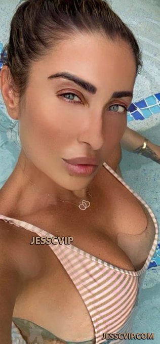 Wishing everyone a great week!!! ❤️💋 https://t.co/1jGYsBpPNo https://t.co/2ykvDeHgHL<a href="/tag/sundayfunday"class="tags"><span>#sundayfunday</span></a><a href="/tag/selfiesunday"class="tags"><span>#selfiesunday</span></a>