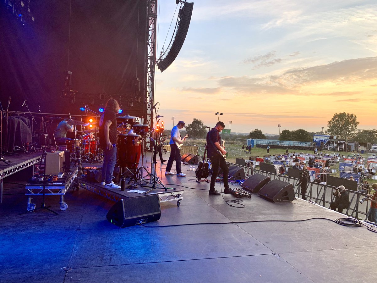 VMUnityArena's tweet image. What an amazing start to the night - THANK YOU @barerootsuk 🤩 #VMUnityArena