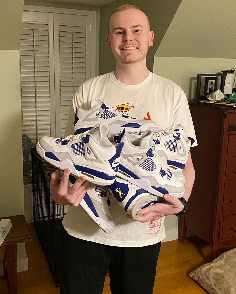 saint's tweet photo. Air Jordan 4 "Make-A-Wish"🎗️💙

-Designed by cancer survivor Peyton Smith
-Only 4 pairs made
-Highlighted by the Nike Cancer Ribbon on the heel and "Air Peyton" behind the tongue https://t.co/4XfkaoYpMM