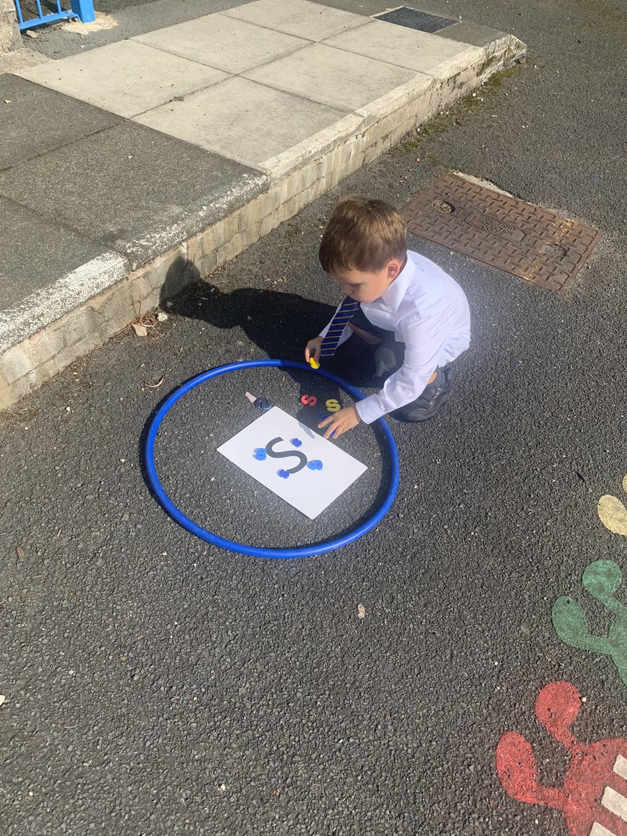 ☀️phonics outdoors for us today☀️ #Eyfs #phonics #earlyyears #reception <a href="/lancsearlyyears/">Lancashire Early Years (LPDS)</a> <a href="/lancsliteracy/">Lancashire English (LPDS)</a>