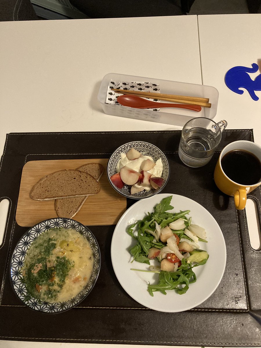 ぱうぜ V Twitter 食べたもの 朝はクリームスープとサラダと桃添えバニラクワルク 昼は 茹で豚とキムチを乗せた味噌味ラ王 夜は ラム肉の炒め をルッコラと卵と合わせたものとマリネの残り そして市場で買ったチーズ ぱうぜ V Twitter 食べたもの 朝はクリームスープとサラダと桃添えバニラクワルク 昼は 茹で豚とキムチを乗せた味噌味ラ王 夜は ラム肉の炒め をルッコラと卵と合わせたものとマリネの残り そして市場で買ったチーズ