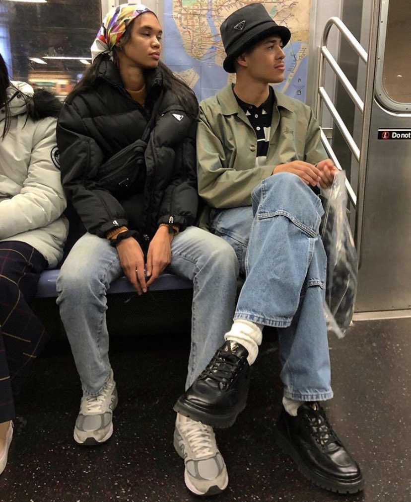 KAlAGEBER's tweet photo. just another moodboard romanticizing new york city subway station https://t.co/SqQY0bsYDt