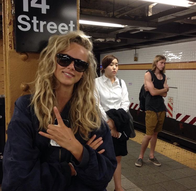 KAlAGEBER's tweet photo. just another moodboard romanticizing new york city subway station https://t.co/SqQY0bsYDt