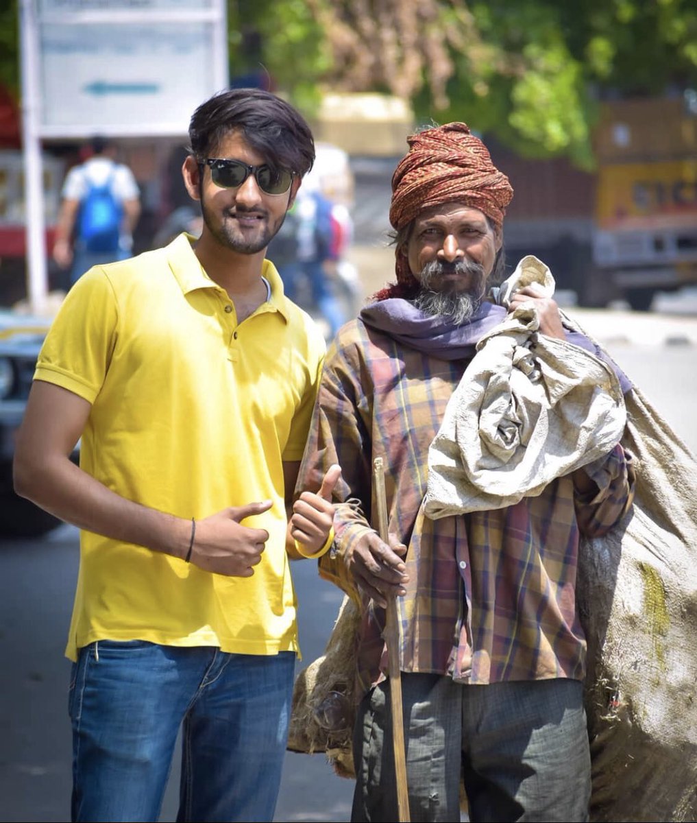 techbykhatri's tweet image. @DBSBankIndia I always give best to feed those who does lot of things to clean our nation without any self benefits we can not forget their hard work in Lockdown as well but they are hidden hero’s of our nation #PortraitsOfPurposeIndia I want to feed them each day three times.