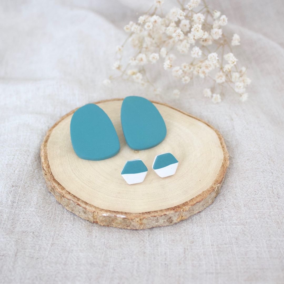 LDPsi's tweet photo. We have partnered with Simply Yenni created by our TAMU sister, Sarah Paik-Cha, to offer ovarian cancer awareness clay earrings! 25% of all proceeds from this collection for the next two weeks (9/14-9/30) will be donated to the NOCC 💸 DM us for the link! #ovariancancerawareness https://t.co/KXi474nDOt