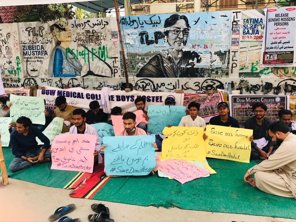 Mujeebullah_P's tweet photo. Government should estable new hostels but our Government is snatching old hostels.
This act is cruel act, @MuradAliShahPPP &amp; @BBhuttoZardari plz think about future of Sindh.
#SaveDowHostel https://t.co/8pW6kYaVIT