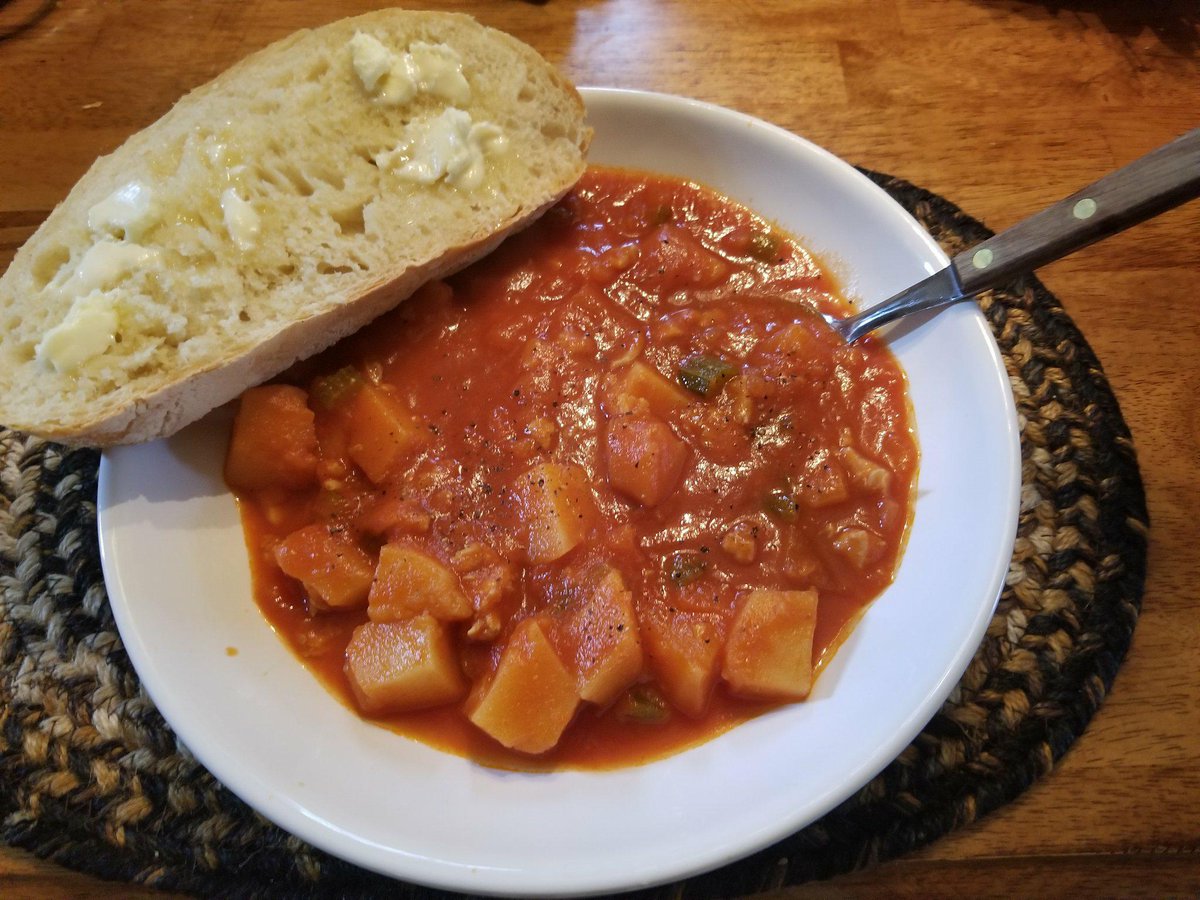 TerriDBurf's tweet photo. This is one of my favorite soups to make in the fall, only take 8 minutes to make!  
Find the recipe here-->https://t.co/w33Jj66jDF…

#instantpot #manhattanclamchowder #instantpotrecipes #fallsoup #fall #timelesstreasuretrove #busymoms #backtoschool #clamchowder https://t.co/Ses39VR3YO