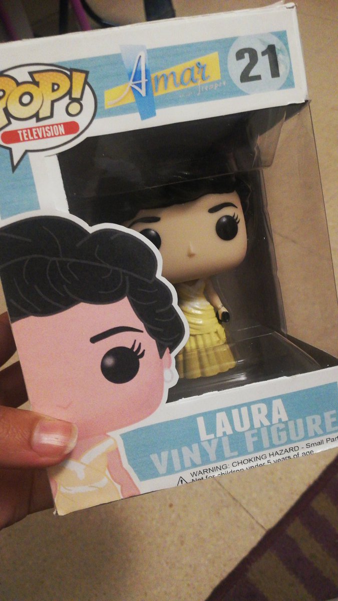 Jazminjazzsoul's tweet photo. A veces llego a casa cansada y luego recuerdo que tengo mi propio funko y subo 4 peldaños en la escala de molar un montón. 🤣🤣Gracias @LauraAEPS.  #amaresparasiempre #lauraestaviva #jazminers https://t.co/YreUgzottA