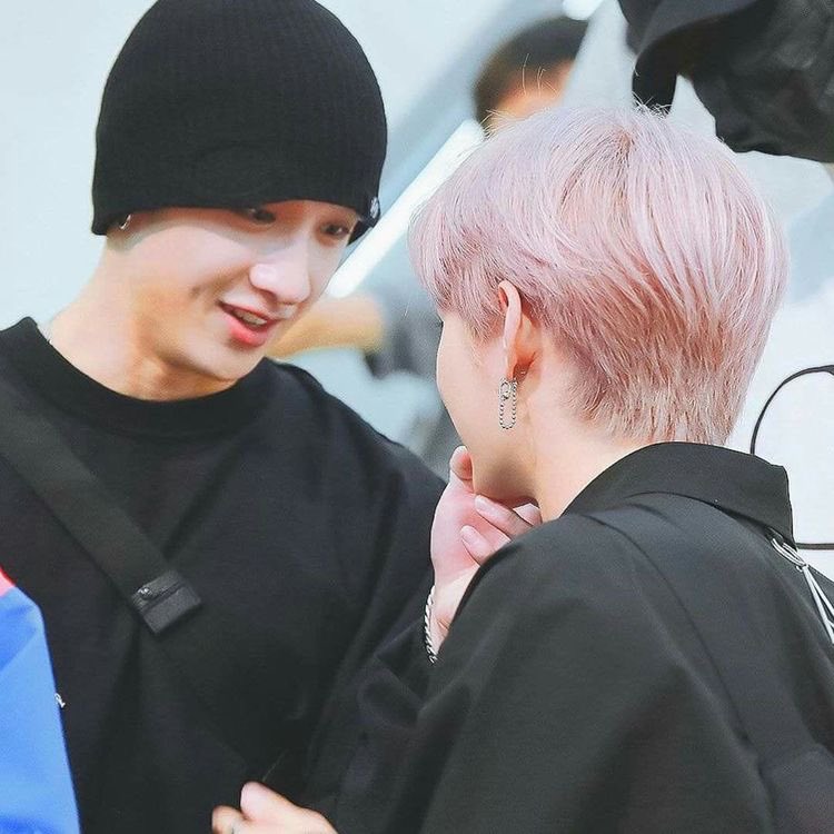 a thread of chan looking at felix like he’s his whole world