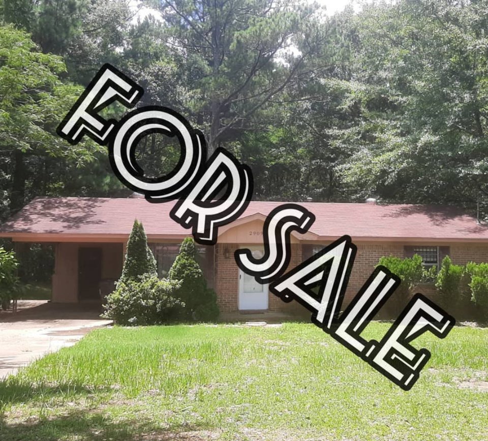 RebuildTuskegee's tweet photo. This 4 bedroom/ 2 bath  house is available for sale again! Asking price is $50,000. Contact us if interested. #RebuildLLC #RebuildTuskegee https://t.co/ifso4JSaNt