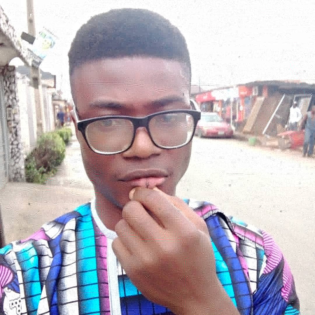 emmydhappyboy's tweet photo. My first owambe in 2020. Chai! This 2020 needs to be reset o.. cus I did not use it. #owambe #coromustgo #2020whatayear https://t.co/cZ9YORgwe3 https://t.co/wwYWheHHjt
