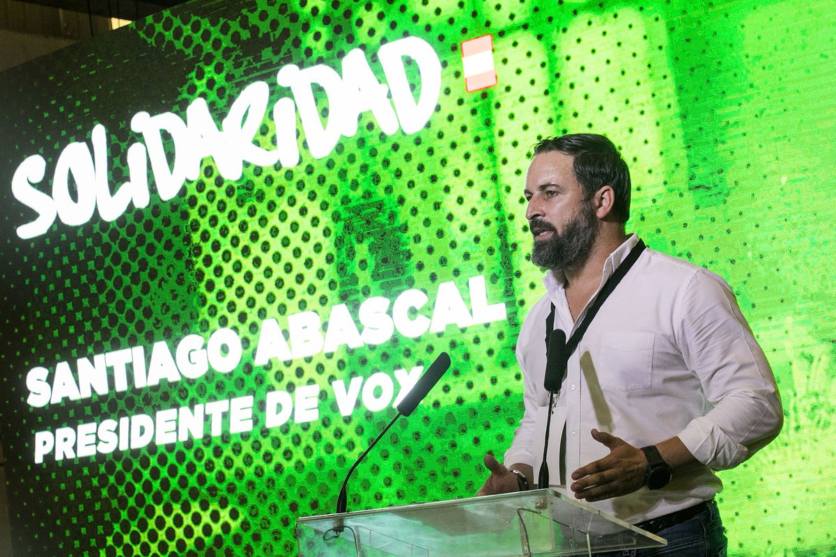 Santi_ABASCAL's tweet photo. Ha sido un honor acompañar a los fundadores del sindicato @solidaridad_esp , primer sindicato nacional de carácter patriótico y anticomunista y contrario a las oligarquías globalistas y corruptas. 
¡Ellos ni robarán el dinero de los parados ni se venderán por un plato de gambas! https://t.co/R6ffnpZUyp
