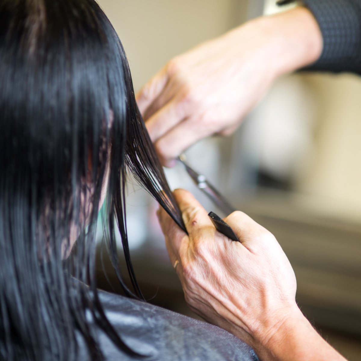 StanParente's tweet photo. Long layers, a trendy shag, a blunt bob: What's your go-to style, or how are you planning to switch things up? https://t.co/jH4lJV6VKG