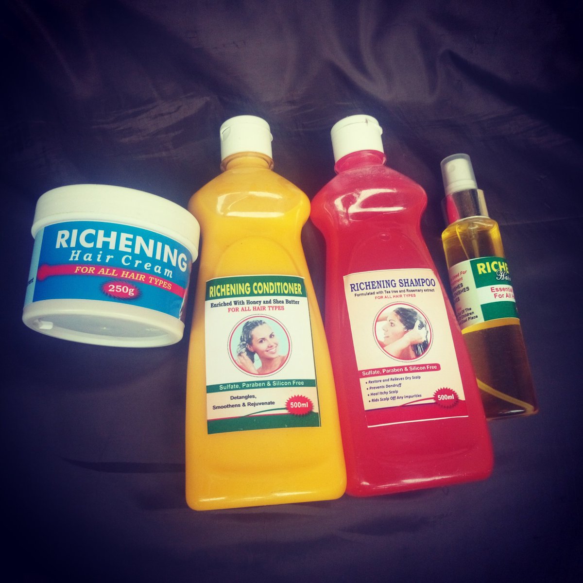 Omobolanlesther's tweet photo. ✓ Best product for your hair🤩
✓ 💯 Natural formulation
✓ No chemical added
✓ For all hair types
✓ Super hair growth kit
✓ N7500 per kit
We deliver Nationwide
08078780700
#naturalhairproducts
#naturalshampoo #naturalconditioner #hairoil #haircream
#homeservicesalon #super https://t.co/6LwrZJdQcG