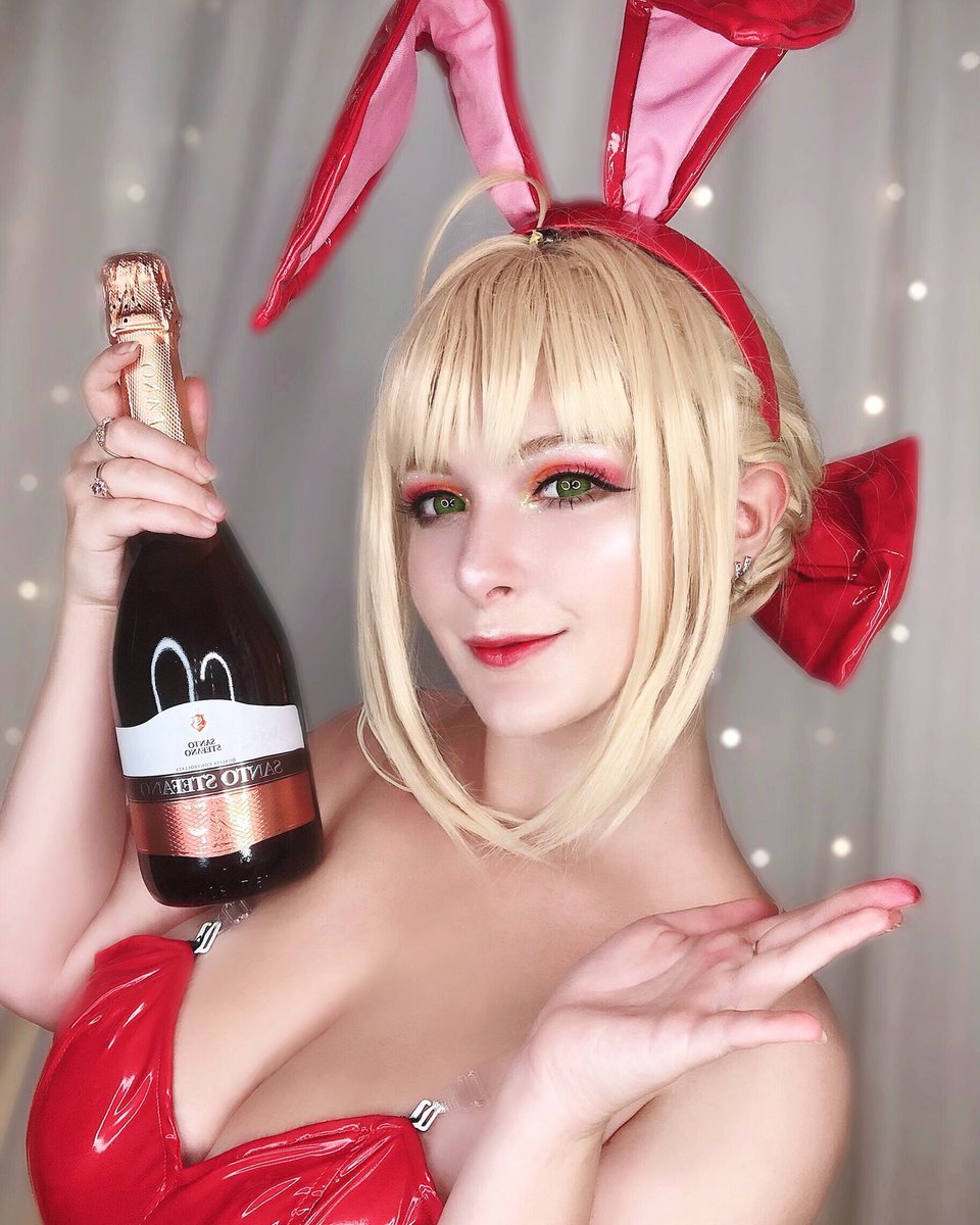 Nero bunny costest 💖🍷 https://t.co/4fKB71q7Qu